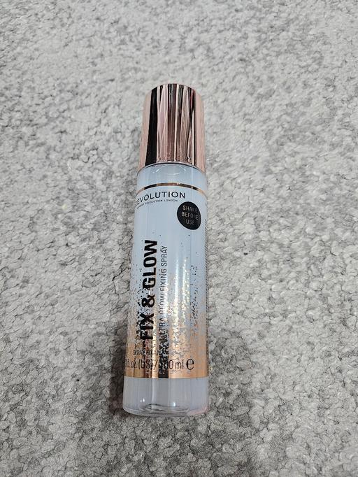Buy & Sell Weston Point Halton - Photos for REVOLUTION Fix & Glow fixing spray