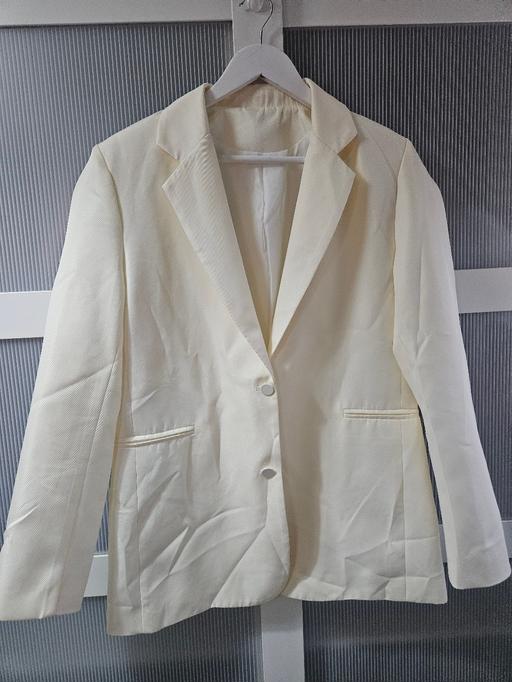 Buy & Sell Saint Asaph Denbighshire - Wales - Photos for SHEIN cream blazer