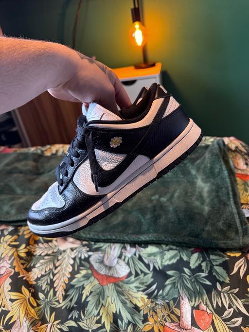 Buy & Sell Liverpool Liverpool - Photos for Nike Dunks ( Nike By You)