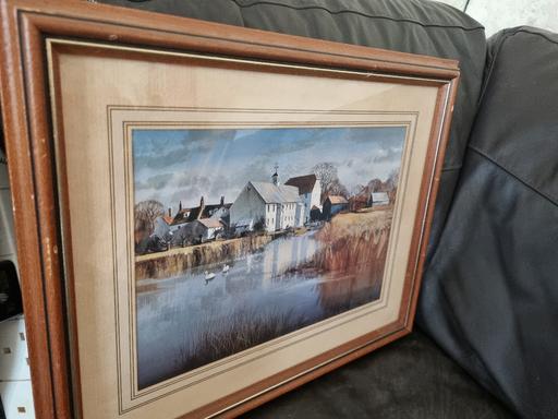 Buy & Sell Addington Village Station South East London - Photos for Picture £20