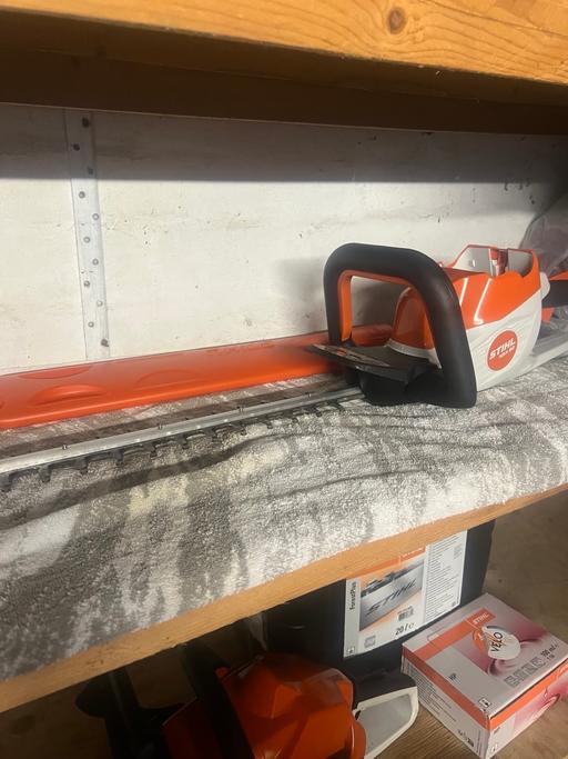 Buy & Sell Barleythorpe Rutland - Photos for Stihl HSA 50 HedgeTrimmer (2 AK 10 batteries)
