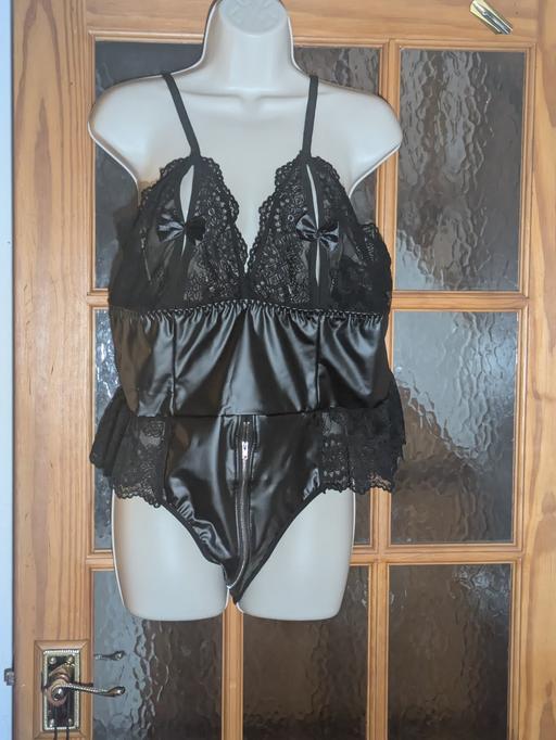 Buy & Sell Southend South East London - Photos for Plus Size Lace V Neck Faux Leather Bodysuit