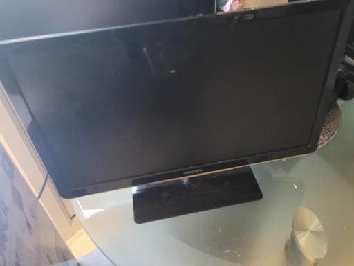 Buy & Sell Victoria Docks East London - Photos for 22inch TV good condition