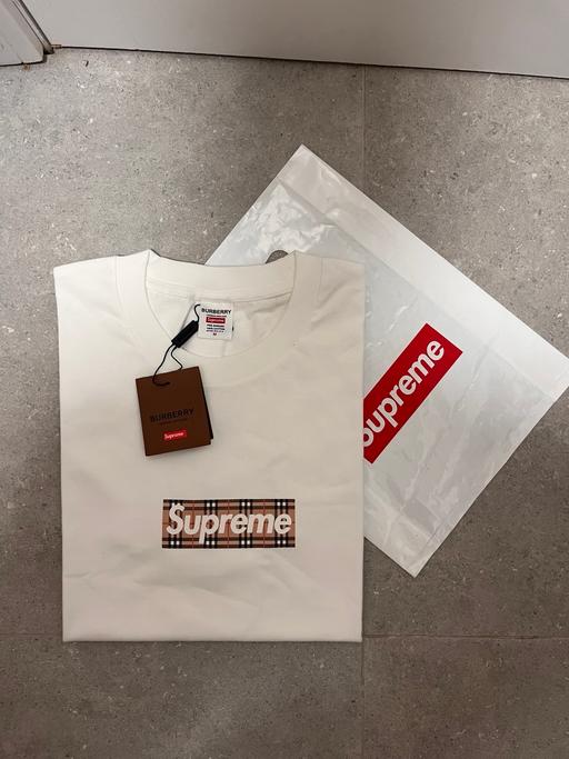 Buy & Sell Rotherhithe South East London - Photos for Supreme Men’s T-Shirts - Brand New - Various
