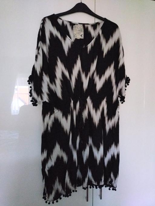 Buy & Sell Darlaston Walsall - Photos for Beach cover up