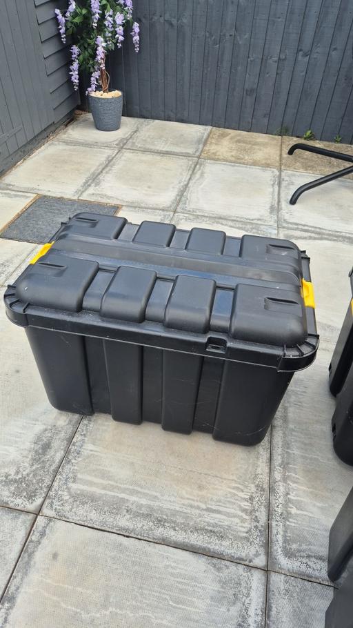 Buy & Sell Park Hill Sheffield - Photos for large storage box on wheels