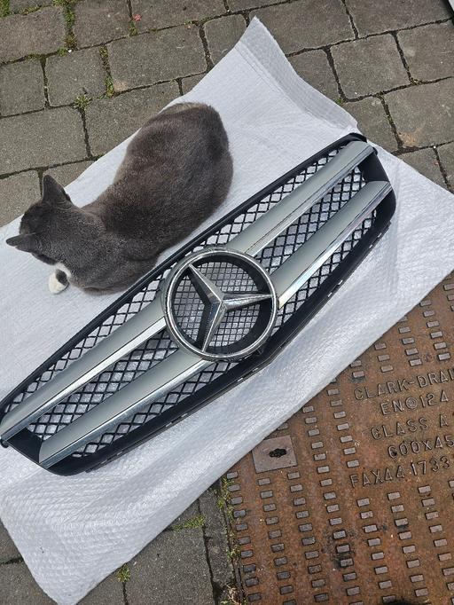 Vehicles Holly Hall Dudley - Photos for MERCEDES C204,S204 W204 C CLASS GRILLE KIT
