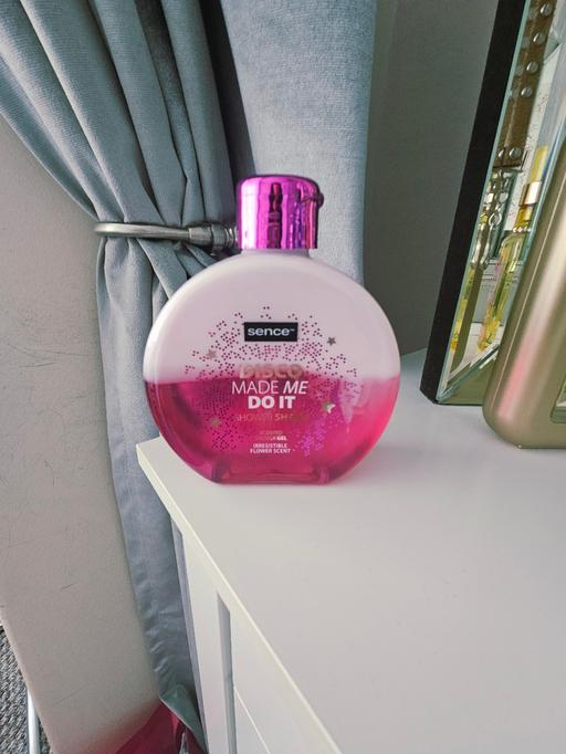 Buy & Sell Newton Doncaster - Photos for Shower shake gel..300ml..NEW