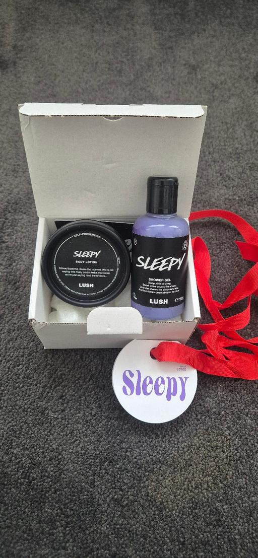Buy & Sell Chase Cross East London - Photos for Lush gift box