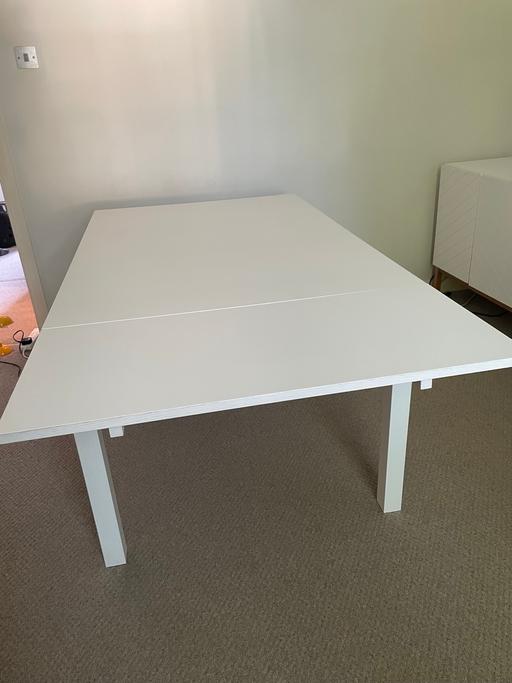 Buy & Sell Brockley South East London - Photos for Extendable table and two chairs