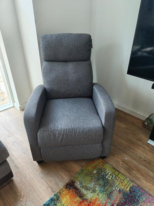 Buy & Sell Canary Wharf East London - Photos for Grey Recliner Armchair