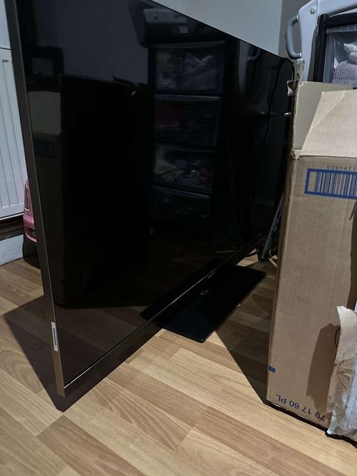 Buy & Sell Walton Liverpool - Photos for 55 inch Qantec free view telly