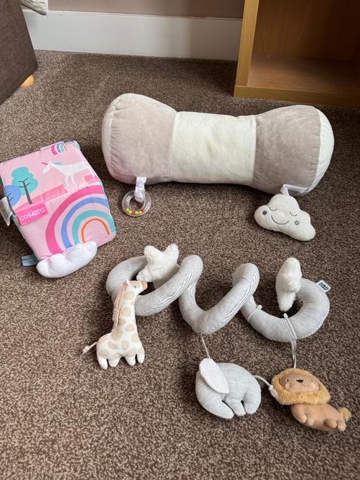 Buy & Sell Longlands South East London - Photos for Baby toy and tummy time bundle