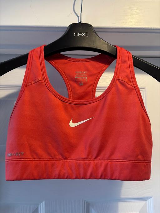 Buy & Sell Newholme Residential Park Blackpool - Photos for Red Nike Pro Dri-Fit sports bra size S