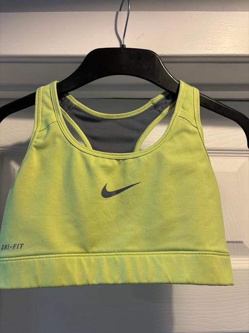 Buy & Sell Newholme Residential Park Blackpool - Photos for Yellow/green Nike ProDri-Fit sports bra