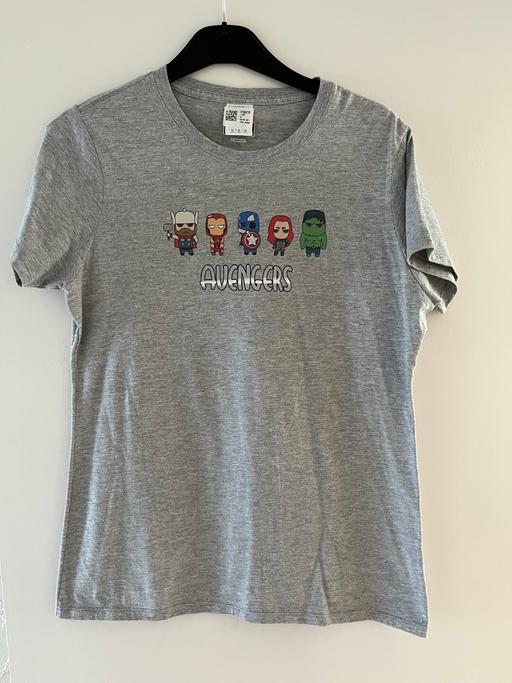 Buy & Sell Ettingshall Park Wolverhampton - Photos for AVENGERS T-SHIRT