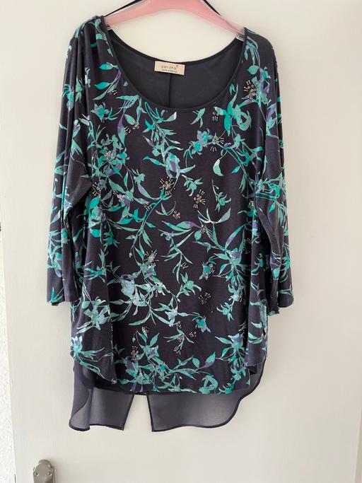 Buy & Sell Ettingshall Park Wolverhampton - Photos for LADIES TOP