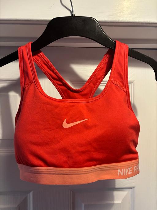 Buy & Sell Marton Blackpool - Photos for Red Nike Pro sports bra women’s Size M