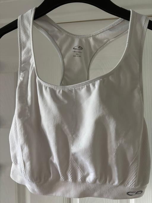 Buy & Sell Marton Blackpool - Photos for White champion sports bra women’s XL