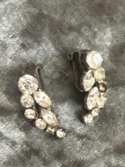 Buy & Sell Brighton Brighton - Photos for Lovely vintage clip on earrings