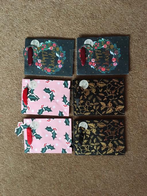further learning Walsall South Staffordshire - Photos for Small Christmas gift bags