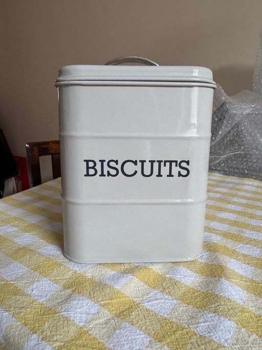Buy & Sell Maze Hill South East London - Photos for Grey Metal Biscuit Tin