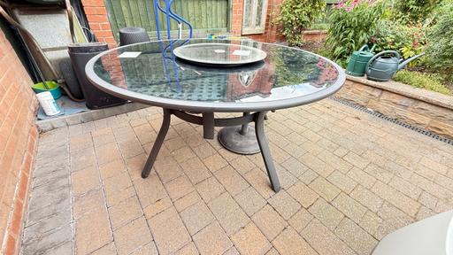 Buy & Sell Sherrards Green Malvern Hills - Photos for Large Round Glass Garden/Patio Table