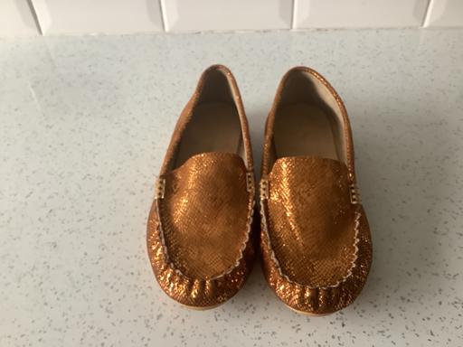 Buy & Sell Woodsetton Dudley - Photos for Gold moccasins 7