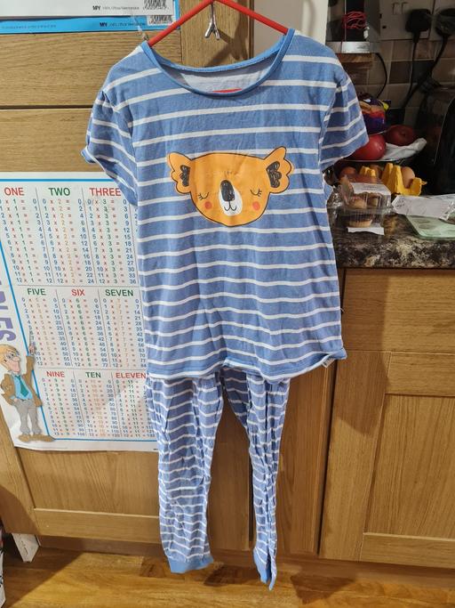 Buy & Sell Chelmsley Wood Solihull - Photos for Girls striped pjs