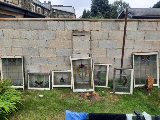 Buy & Sell Heaton Bradford - Photos for 7 stained glass panels