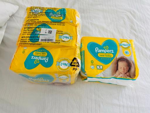 Buy & Sell Bedford Park West London - Photos for Pampers nappies size 0