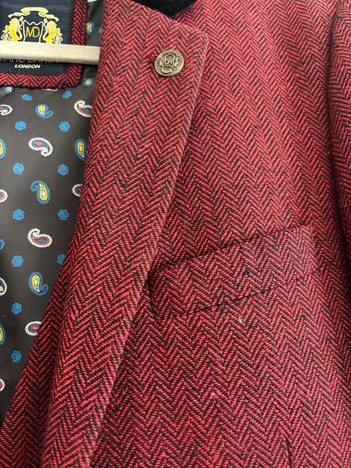 Buy & Sell Wolverhampton City Centre Wolverhampton - Photos for Men’s dark red size 36R waistcoat & blazer
