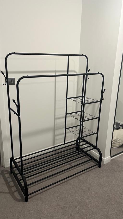 Buy & Sell Castle Green East London - Photos for Clothing Rack with hangers