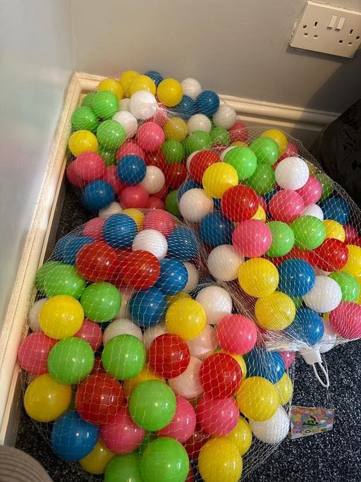 Buy & Sell Wordsley Dudley - Photos for FREE 300 ball pit balls