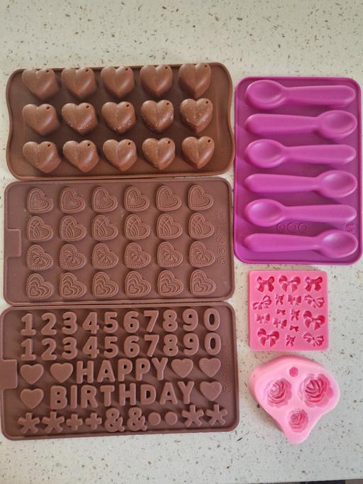 Buy & Sell Cliftonville West Northamptonshire - Photos for 6pcs Baking moulds