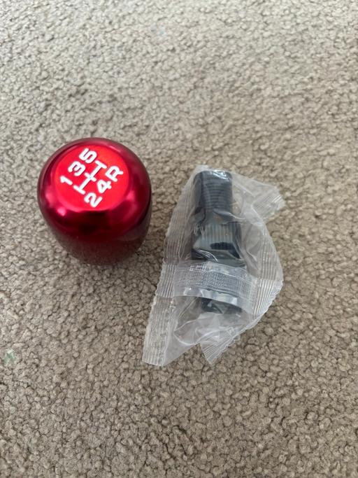 Vehicles Orrell Wigan - Photos for 5 speed Gear Shift Knob - Brand New