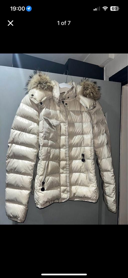 Buy & Sell Kirkby Knowsley - Photos for Beige fur moncler