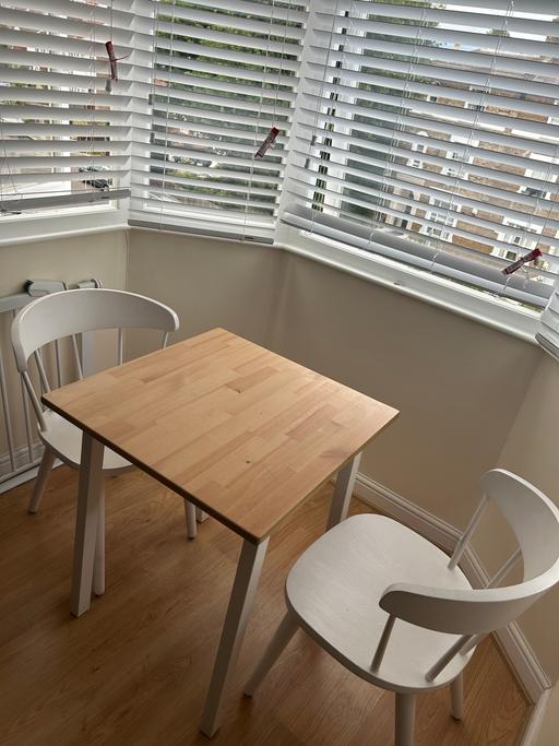 Buy & Sell Dulwich South East London - Photos for Dining table x2 chairs