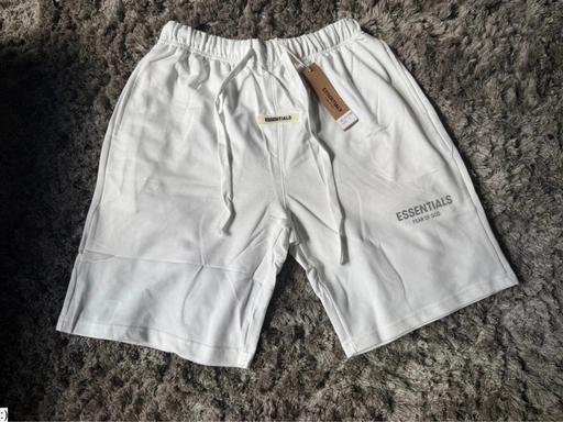 Buy & Sell East Acton West London - Photos for Fear of God Essentials Shorts White Size L