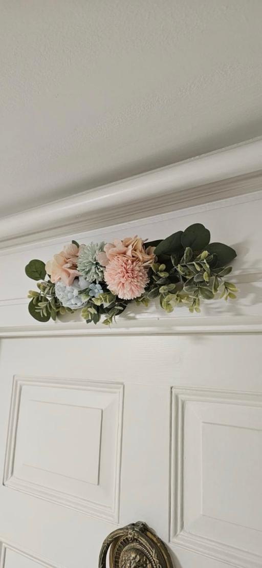 Buy & Sell Queen`s Park North West London - Photos for Decorative Flower Swag Floral Arch for Door