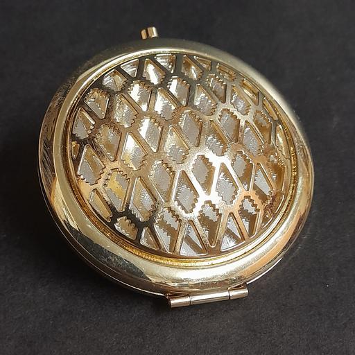 Buy & Sell Preston South Ribble - Photos for MIRROR COMPACT
