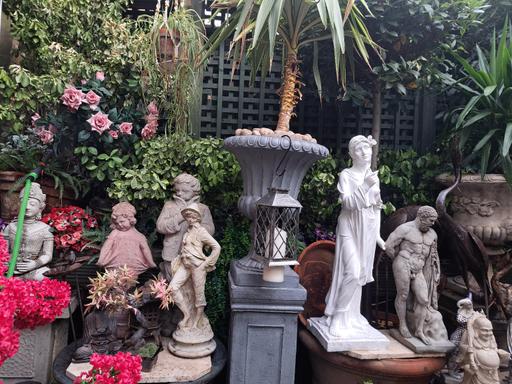 Buy & Sell Elephant and Castle South East London - Photos for garden statues