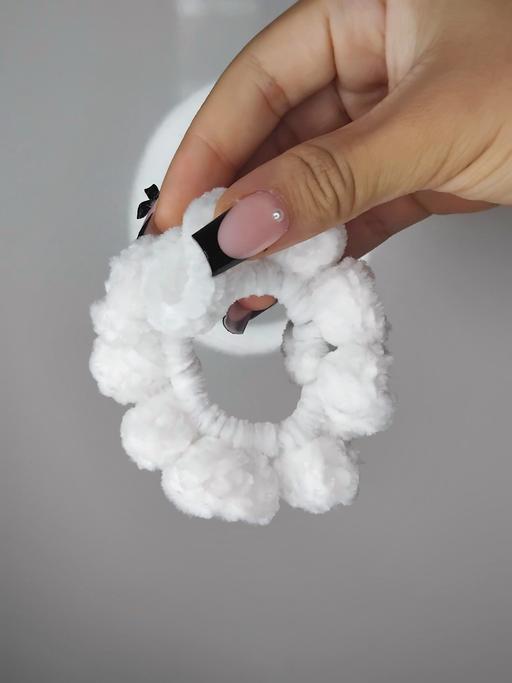 Buy & Sell Plumstead South East London - Photos for Crochet plush Scrunchie
