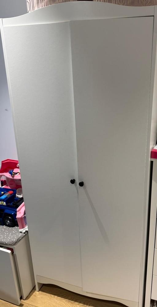Buy & Sell Fulham Broadway South West London - Photos for Ikea wardrobe