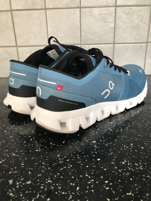 Buy & Sell Didsbury Manchester - Photos for On Cloud Blue trainers size 8 UK Excellent