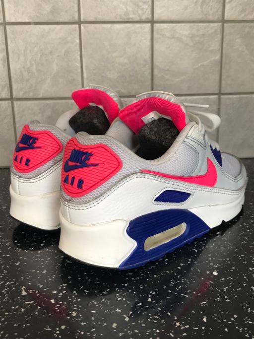 Buy & Sell The Embankment Business Park Stockport - Photos for Nike Air Max 90 Trainers size UK 3