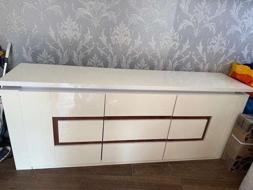 Buy & Sell Mitcham Junction Sutton - Photos for 2 door unit, 3 drawers, LED light