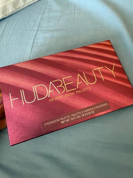 Buy & Sell Oswaldtwistle Hyndburn - Photos for Huda beauty eyeshadow palette
