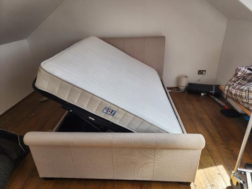 Buy & Sell Buckhurst Hill Epping Forest - Photos for Double bed and mattress (can deliver)