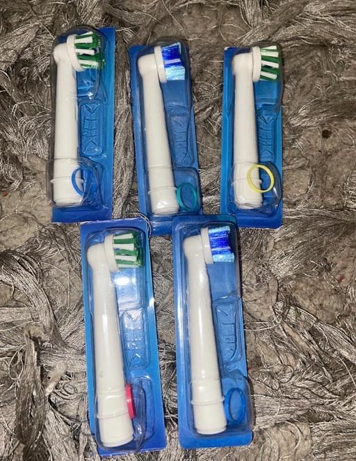 Buy & Sell Bilston Wolverhampton - Photos for ORAL B TOOTHBRUSH HEADS
